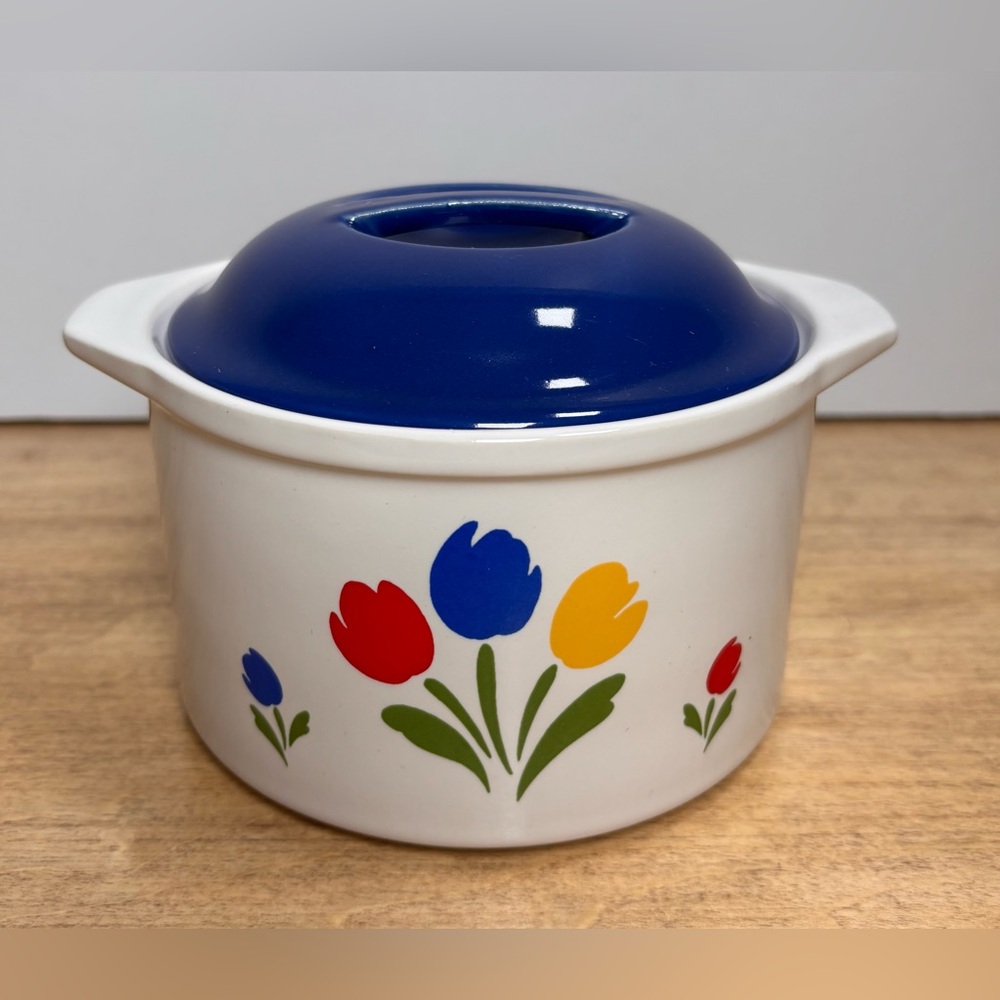 Vintage 1985 Tulip Tyme Stoneware Covered Casserole Dish - Excellent!